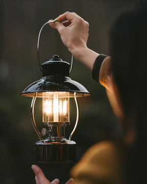 Lampe de Jardin LED Rechargeable - Éclairage Élégant et Résistant aux Intempéries