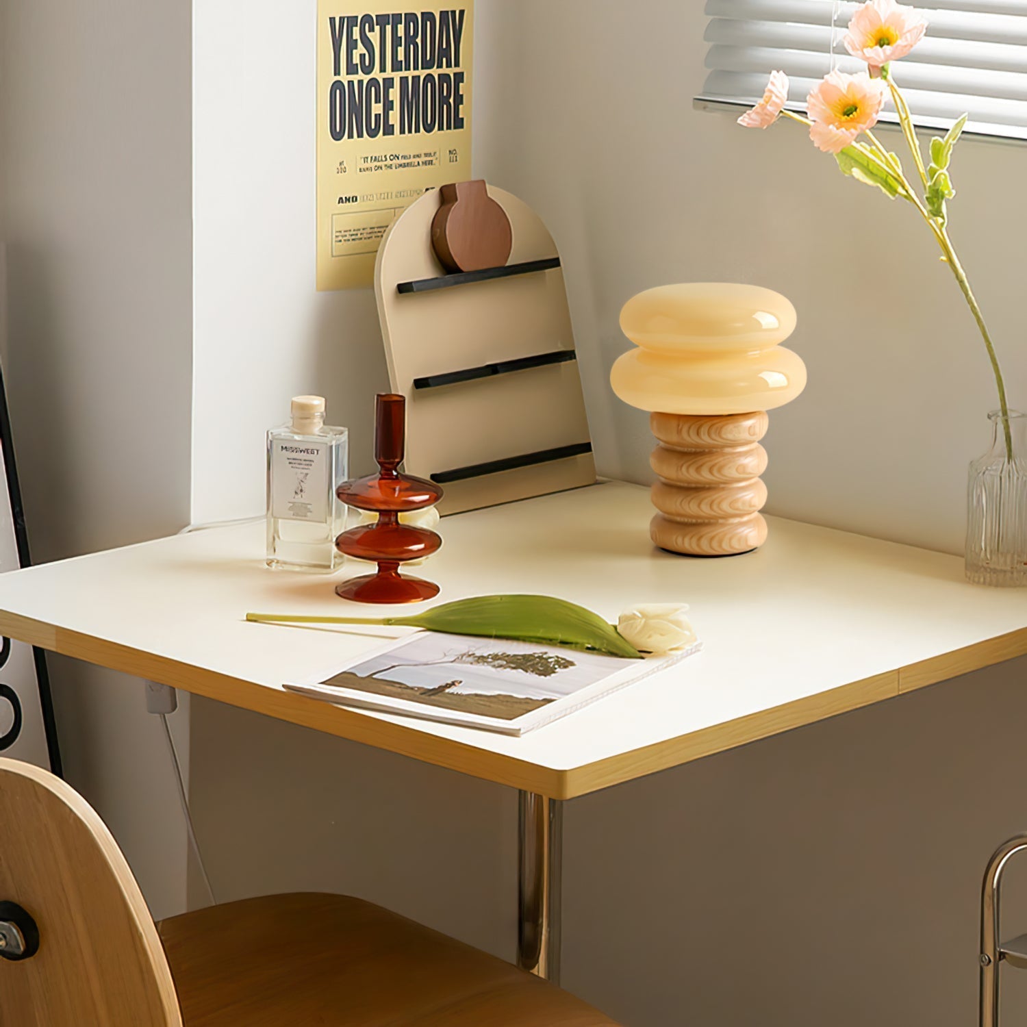 Lampe de Bureau Élégante en Bois - Design Raffiné pour Intérieurs Modernes