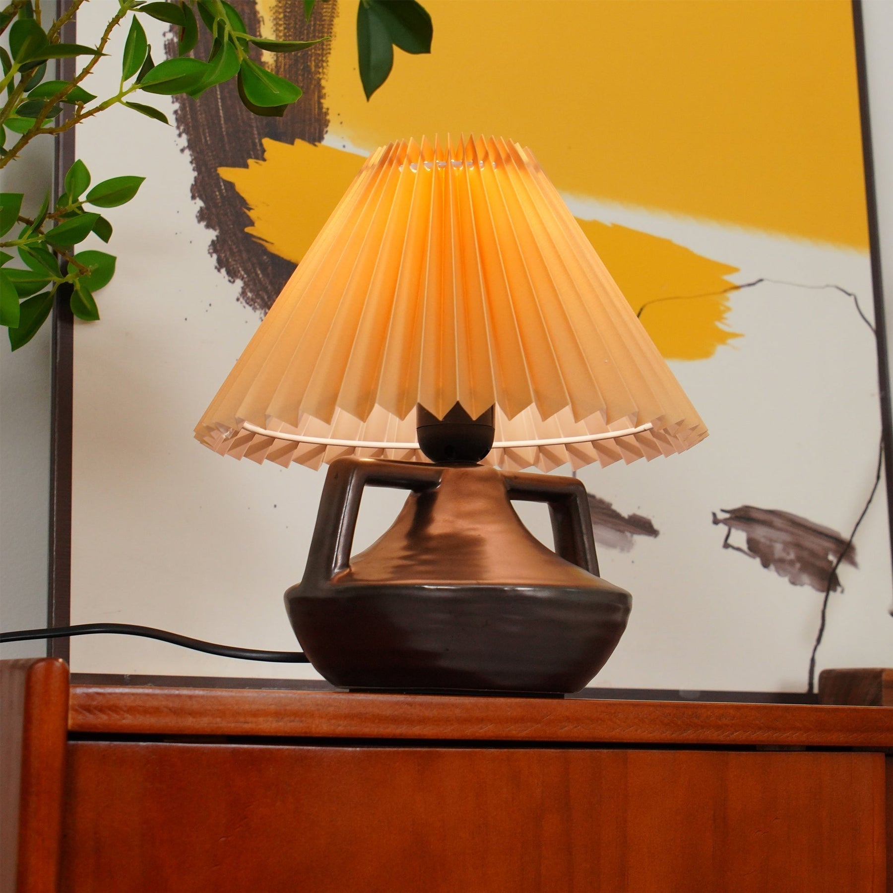 Lampe de Table Élégante avec Abat-jour Plissé - Ambiance Chaleureuse et Cosy