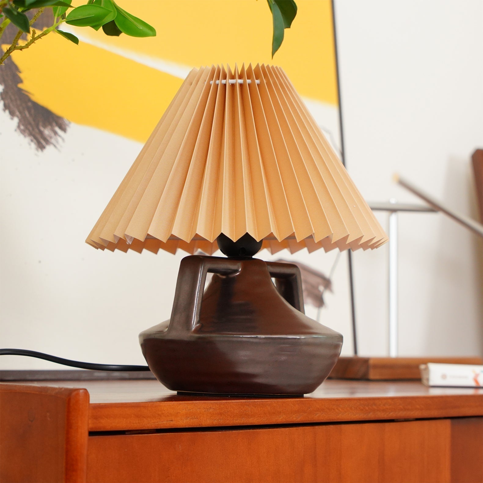 Lampe de Table Élégante avec Abat-jour Plissé - Ambiance Chaleureuse et Cosy