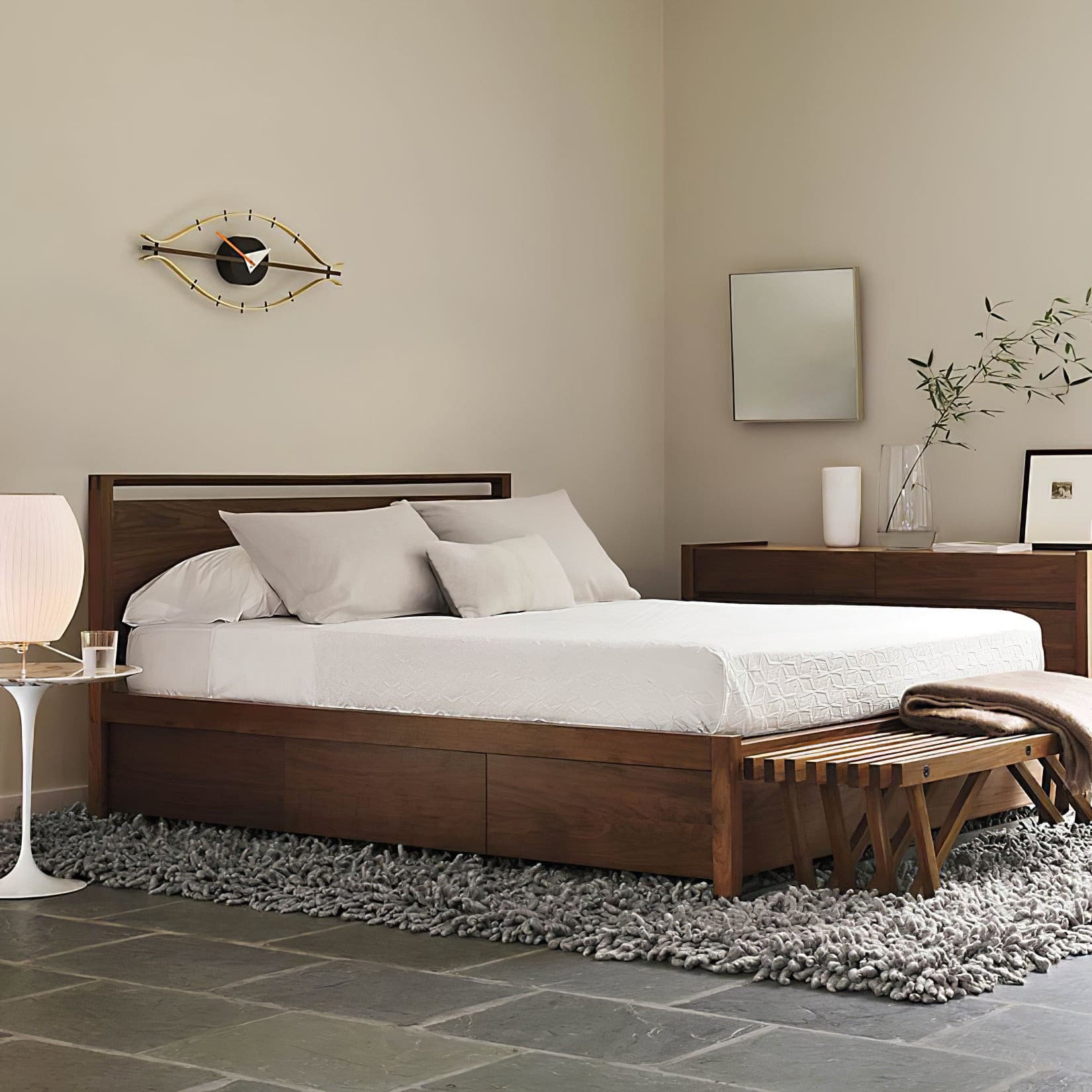 Lampe sur Trépied Sphérique - Design Élégant et Flexible