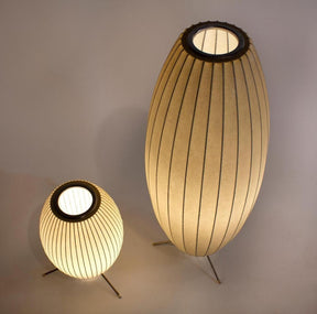 Lampe sur Trépied Sphérique - Design Élégant et Flexible
