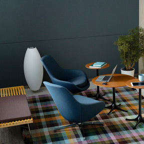 Lampe sur Trépied Sphérique - Design Élégant et Flexible