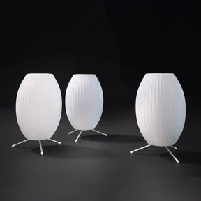Lampe sur Trépied Sphérique - Design Élégant et Flexible