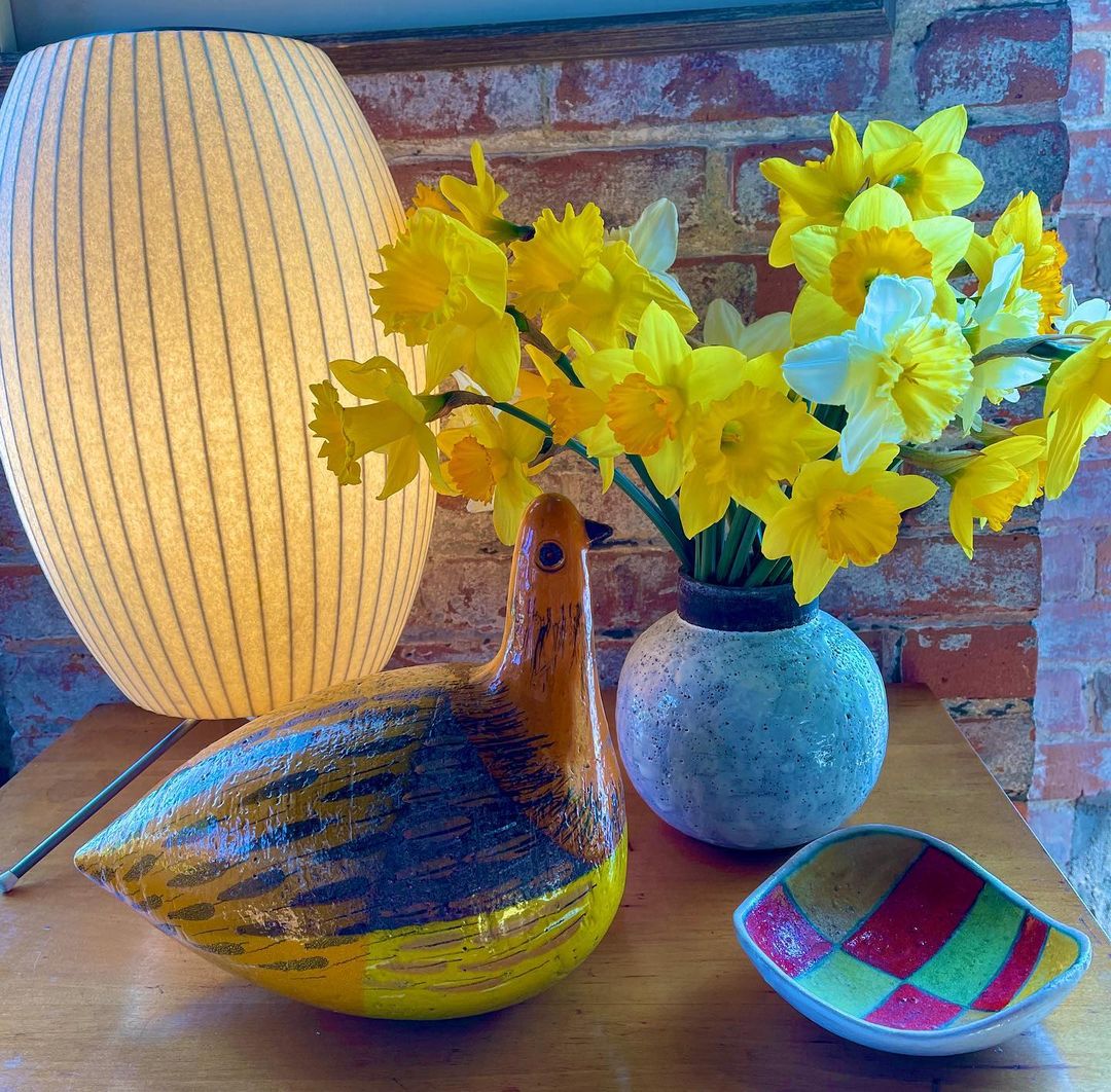 Lampe sur Trépied Sphérique - Design Élégant et Flexible
