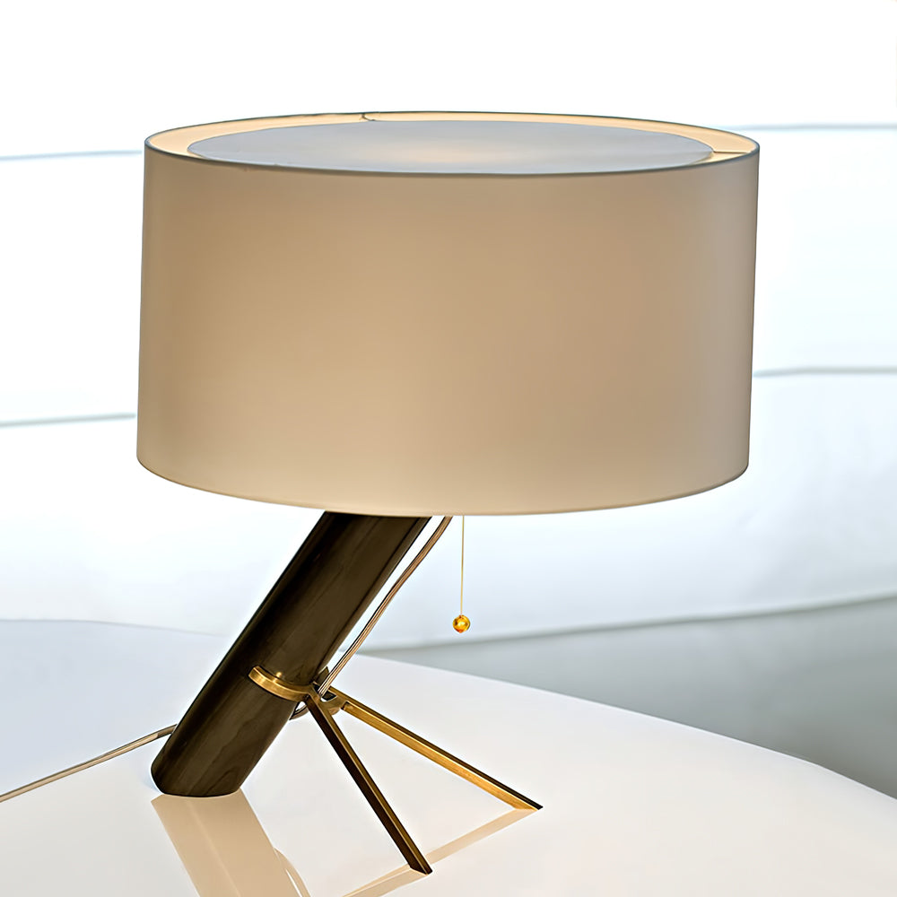 Lampe de Table Élégante avec Finition Dorée - Style Sophistiqué pour Votre Intérieur