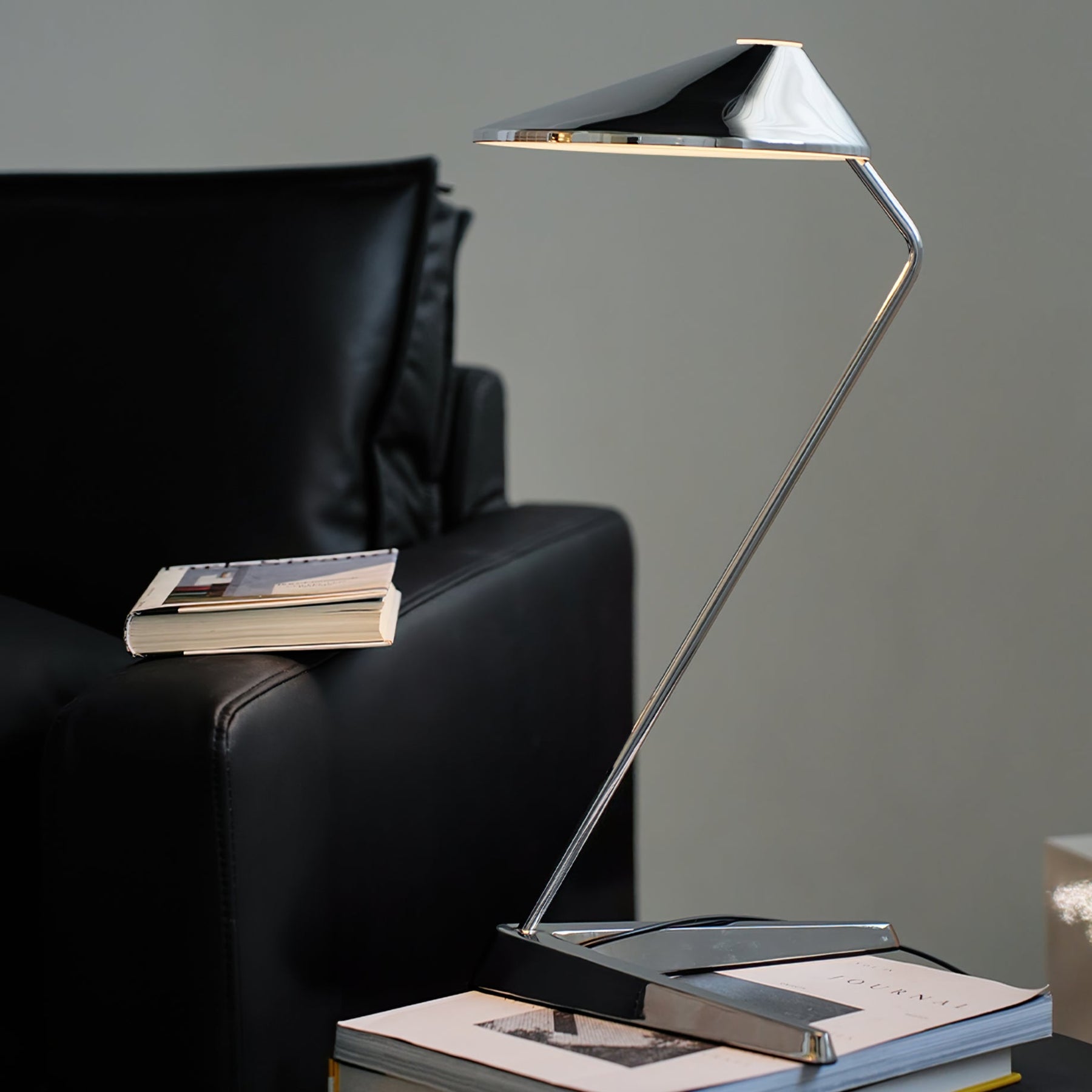 Lampe de Table Minimaliste - Design Épuré et Élégant