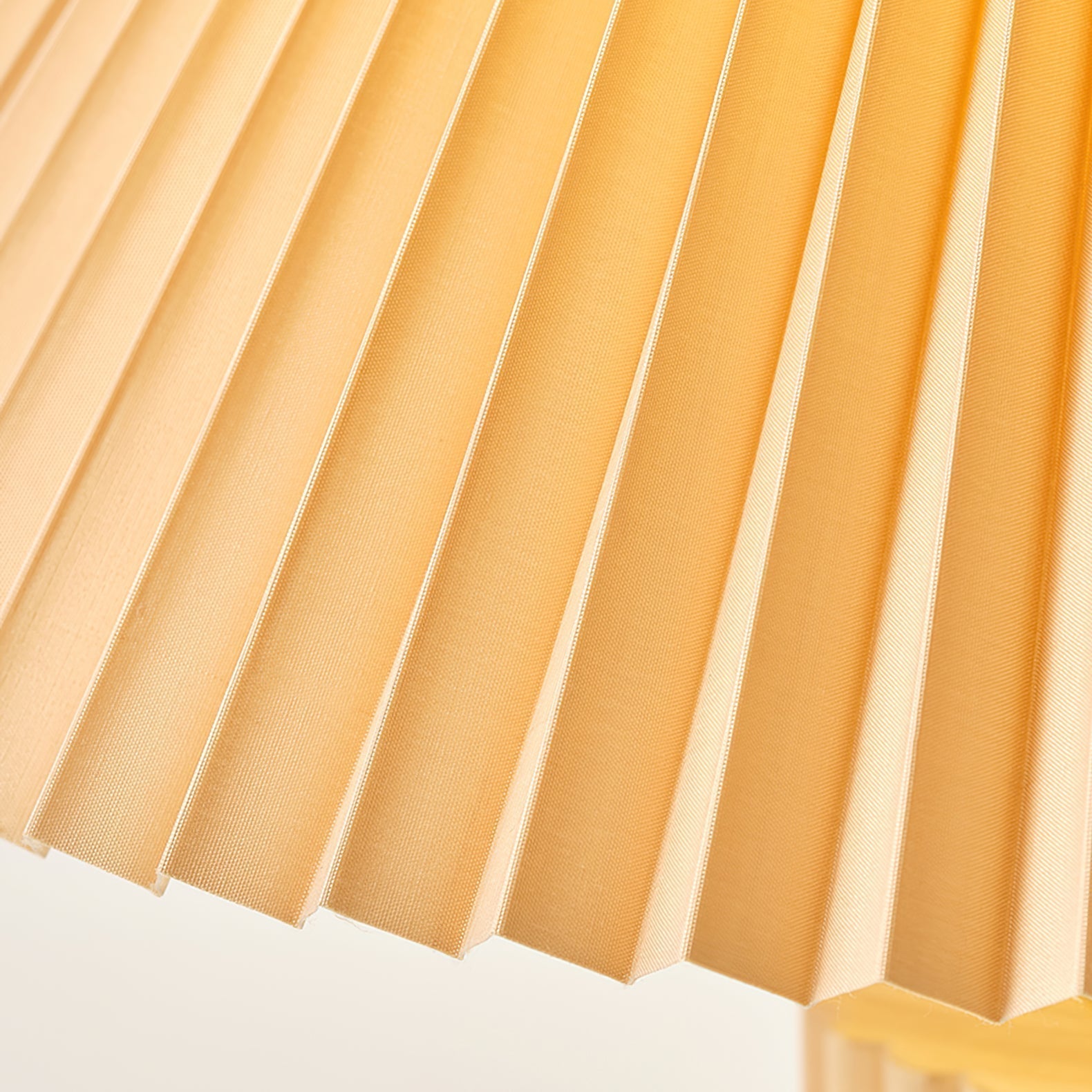 Lampe de Table Élégante en Bois - Design Classique et Moderne