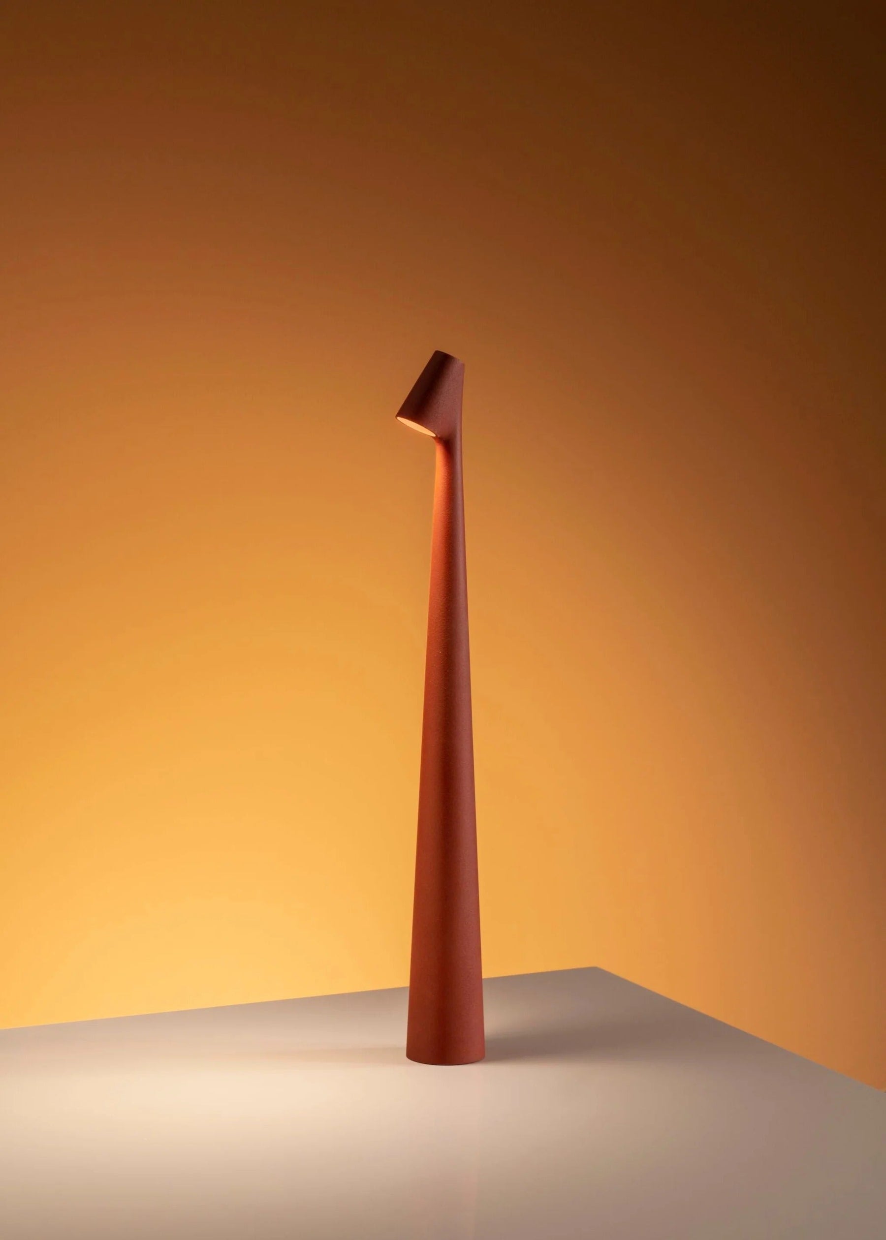 Lampe de Table LED Dimmable - Élégance et Liberté Sans Fil