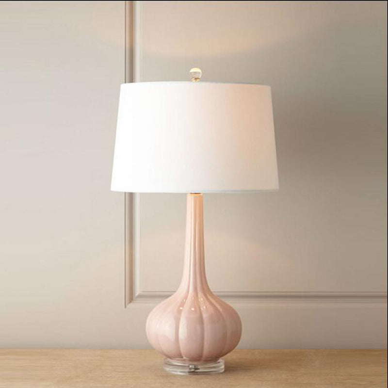 Lampe de Table en Céramique Épurée - Design Élégant avec Abat-jour Blanc
