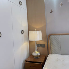 Lampe de Table en Céramique Épurée - Design Élégant avec Abat-jour Blanc