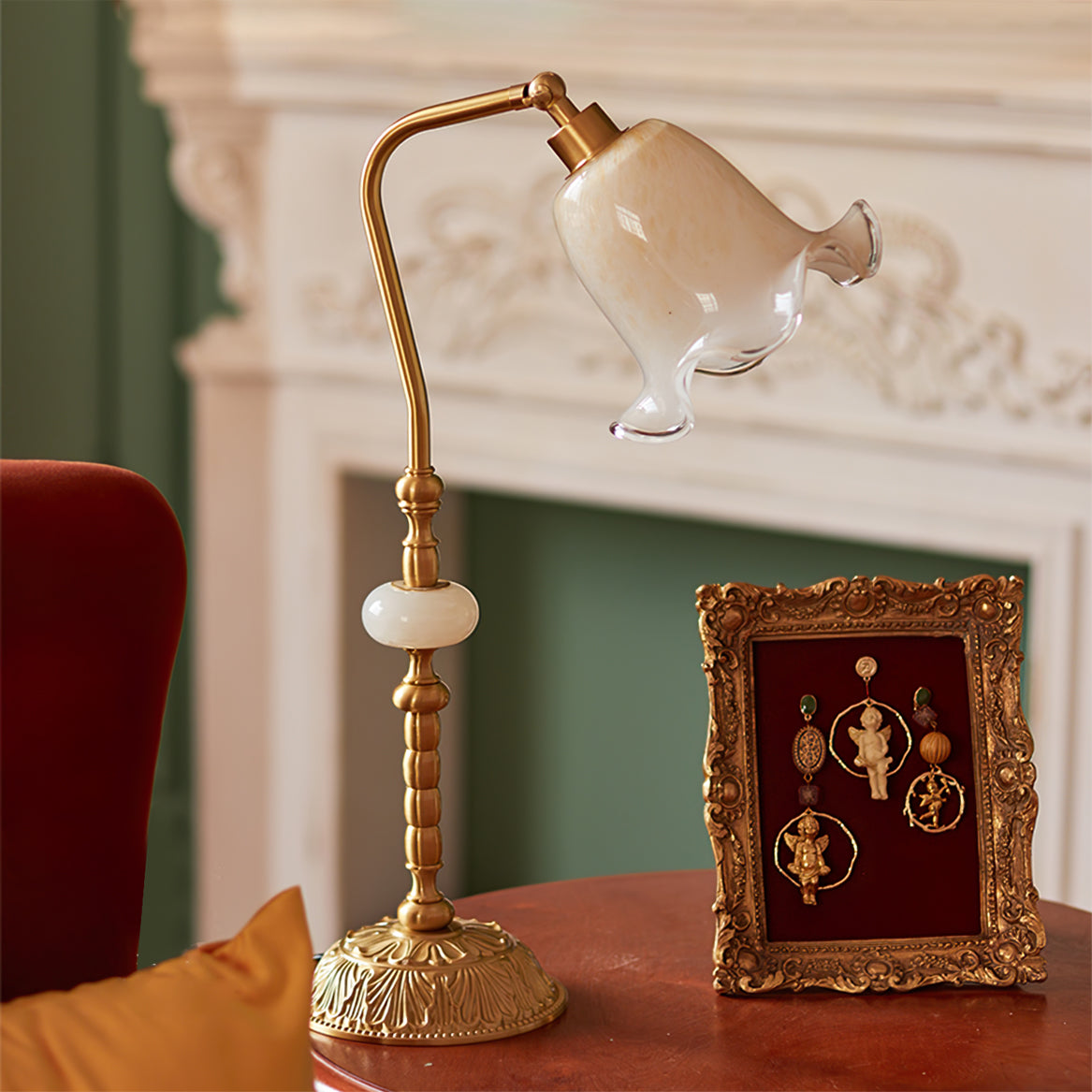 Lampe de Table Vintage Florale - Élégance et Ambiance Douce dans Votre Espace