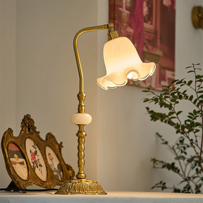 Lampe de Table Vintage Florale - Élégance et Ambiance Douce dans Votre Espace