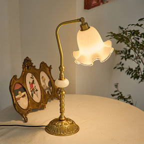 Lampe de Table Vintage Florale - Élégance et Ambiance Douce dans Votre Espace