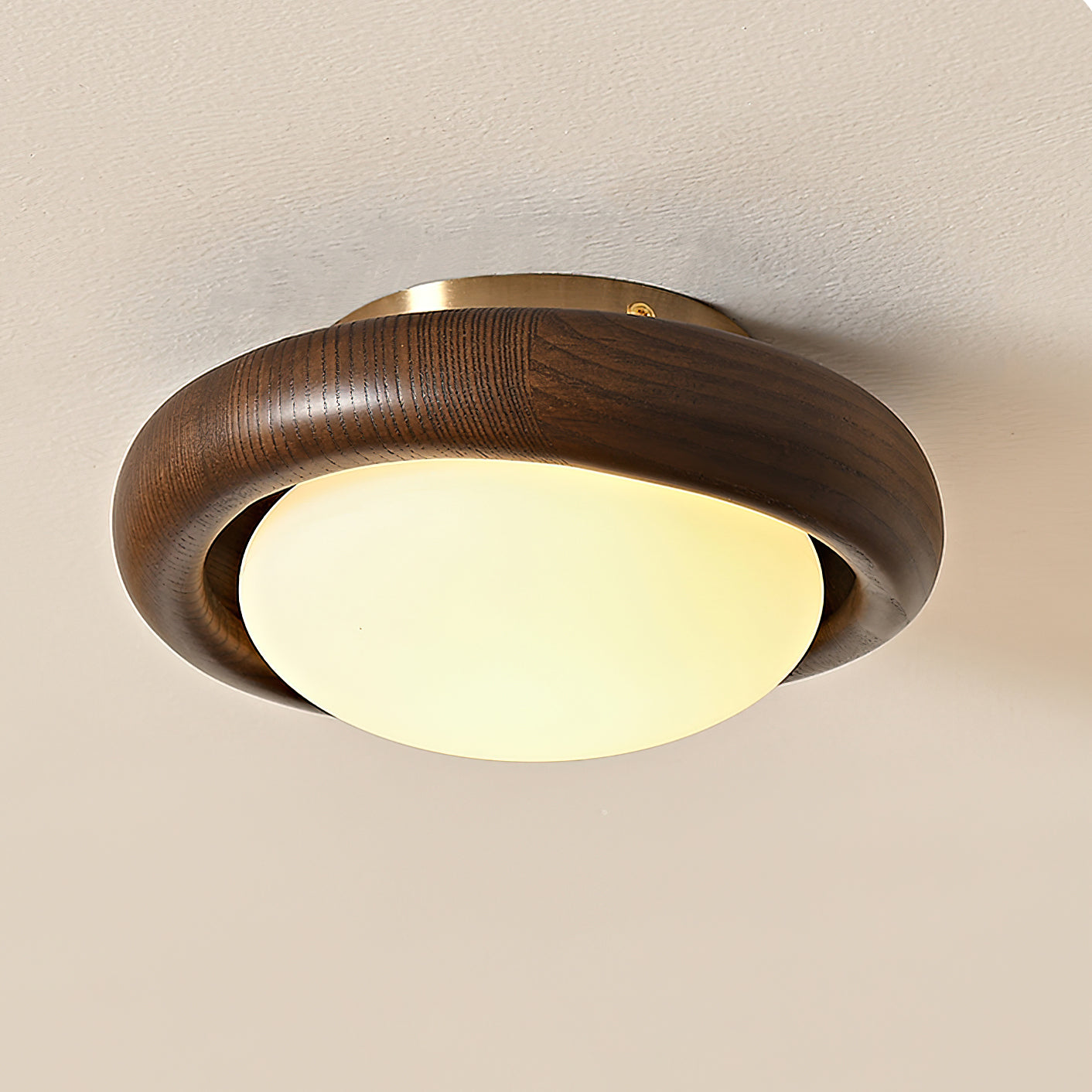Plafonnier Épuré en Bois - Éclairage Ambiant Doux et Élégant