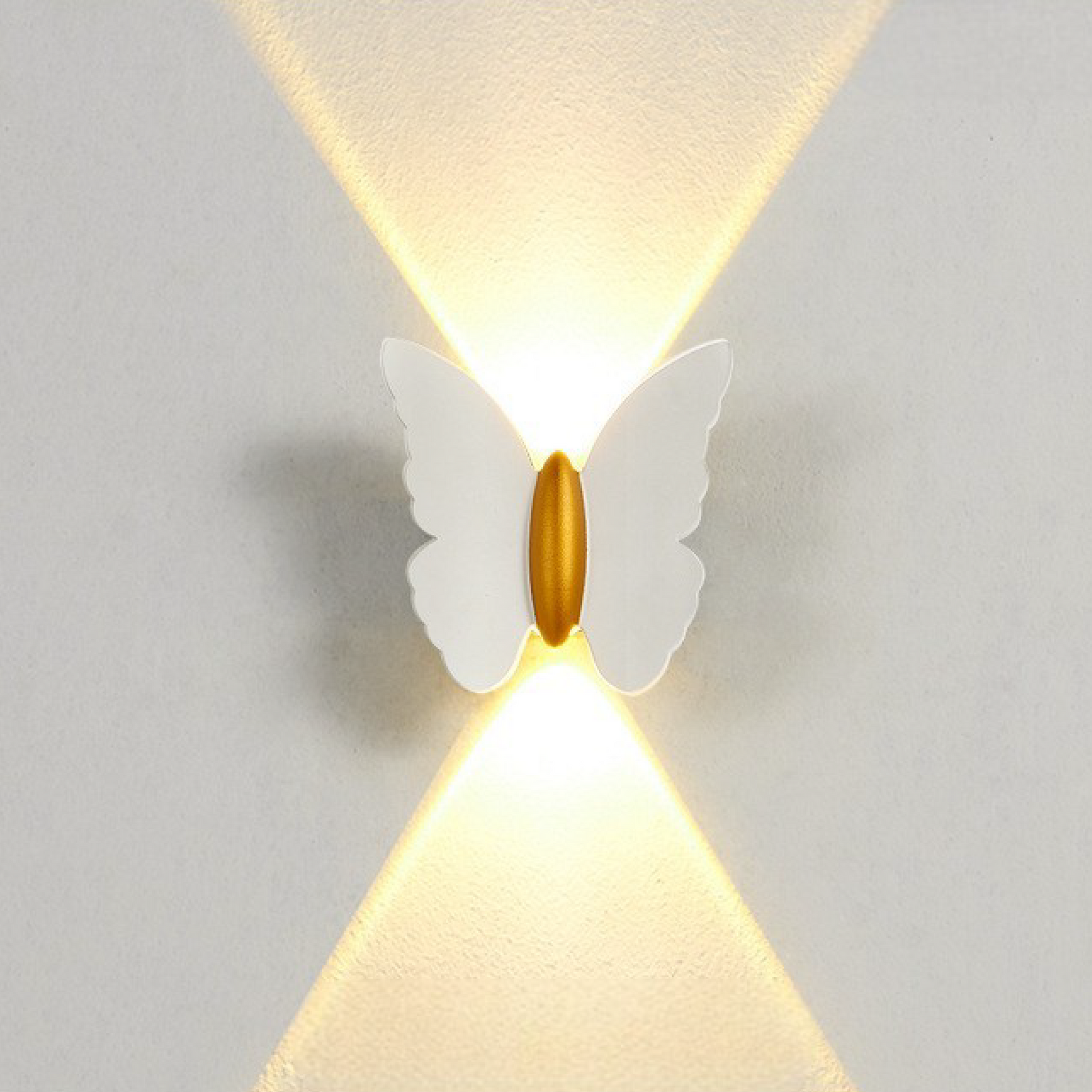 Applique Murale Extérieure Papillon - Élégance Naturelle et Lumière Douce