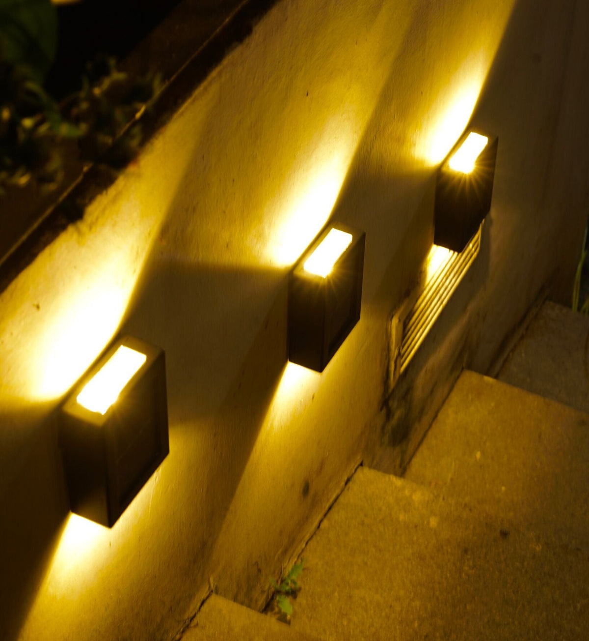 Lampes Murales Solaires LED - Éclairage Automatique et Écologique
