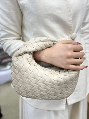 Sac à Main Tressé pour Femmes - Élégant et Spacieux en Polyuréthane