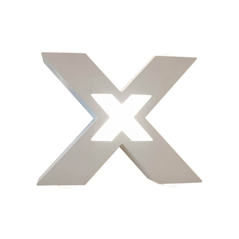 Applique Murale LED en Forme de X - Éclairage Extérieur Résistant aux Intempéries
