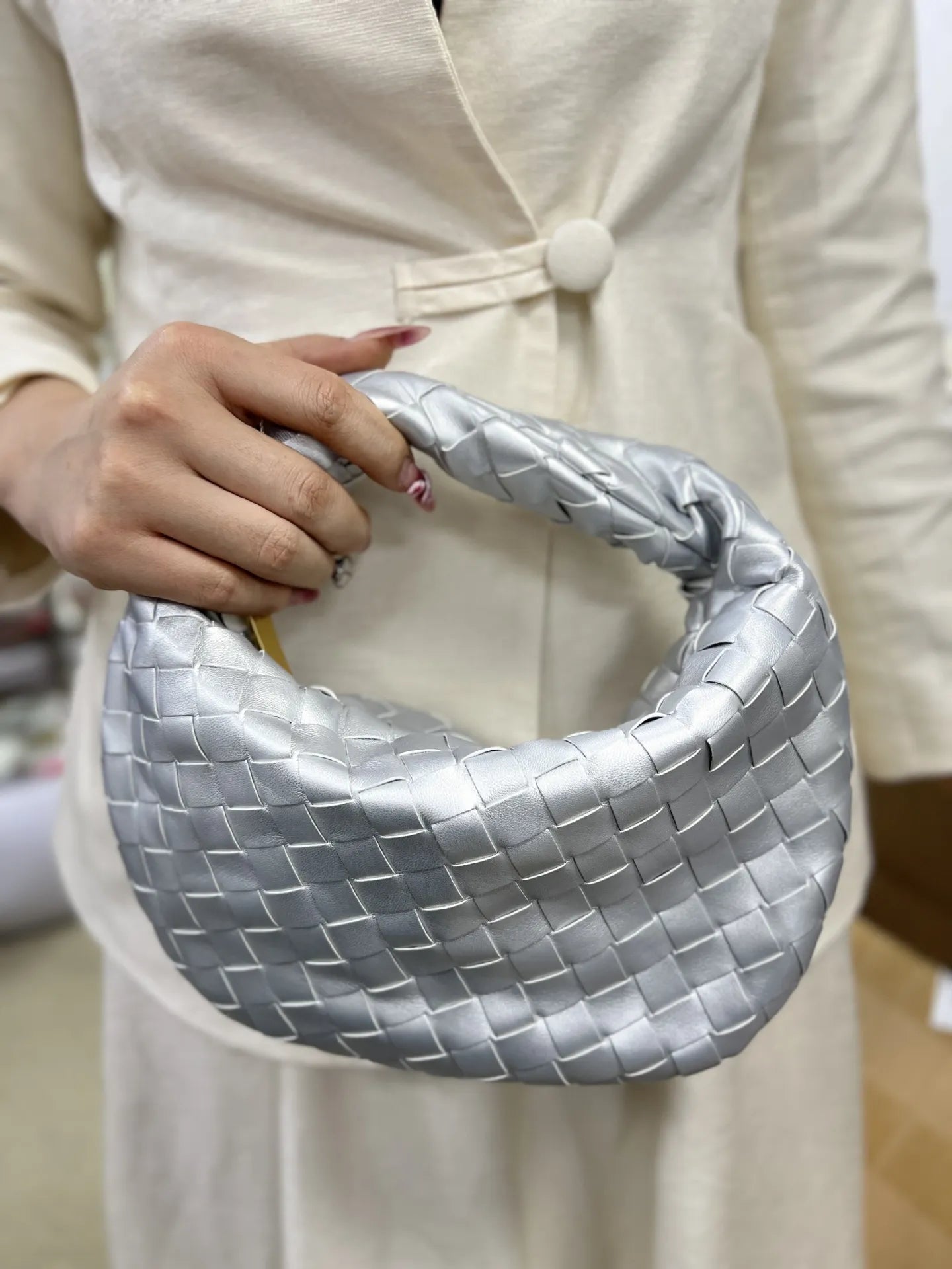 Sac à Main Tressé pour Femmes - Élégant et Spacieux en Polyuréthane