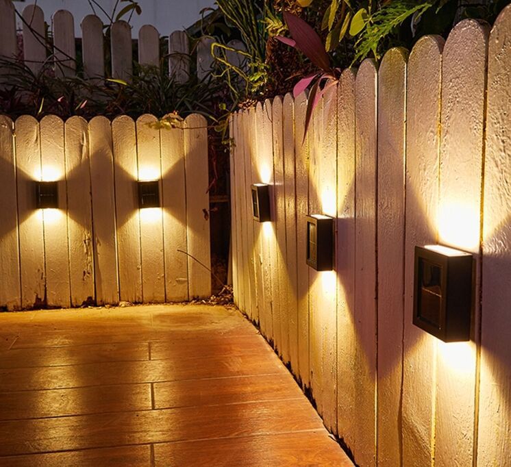 Lampes Murales Solaires LED - Éclairage Automatique et Écologique