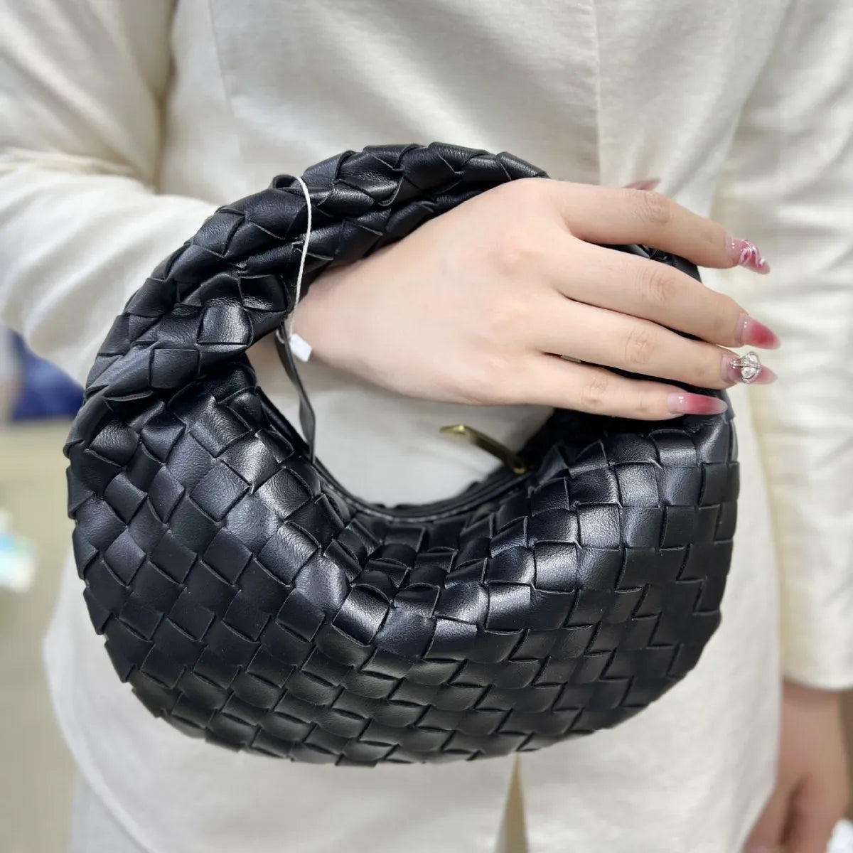 Sac à Main Tressé pour Femmes - Élégant et Spacieux en Polyuréthane