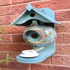 Nichoir en Théière Coloré - Confort et Sécurité pour les Oiseaux