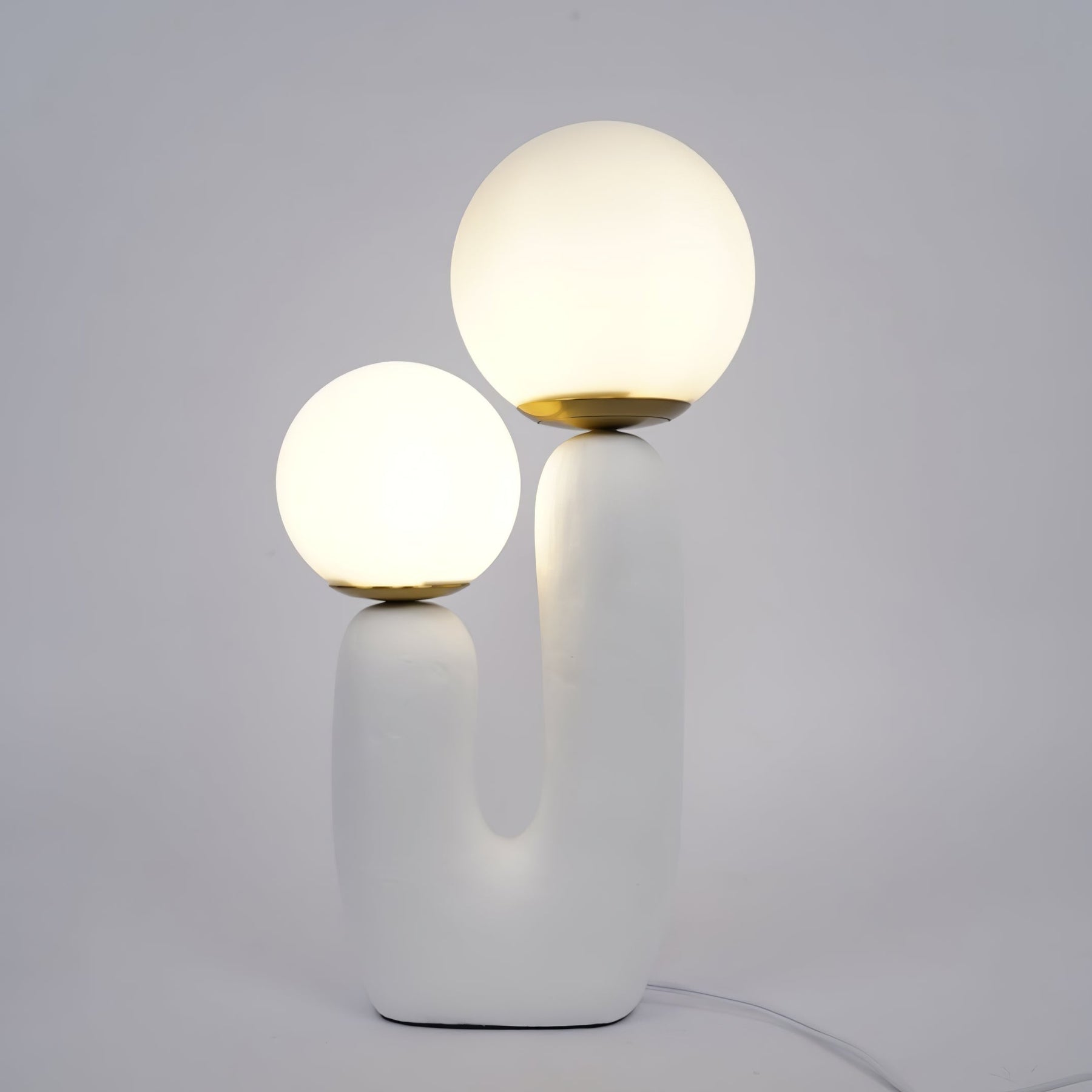 Lampe de Table en Verre et Résine - Design Élégant et Moderne pour Intérieur