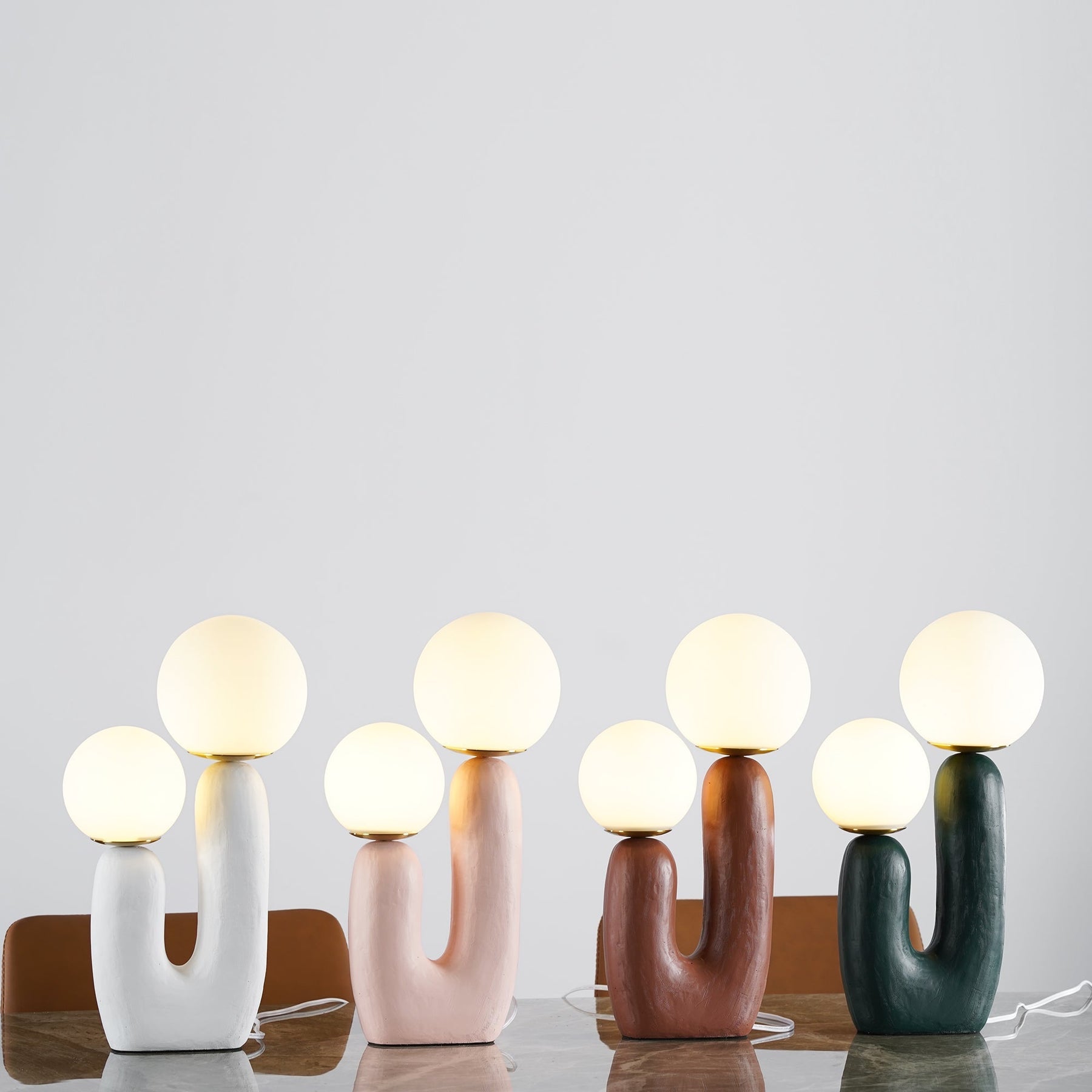 Lampe de Table en Verre et Résine - Design Élégant et Moderne pour Intérieur