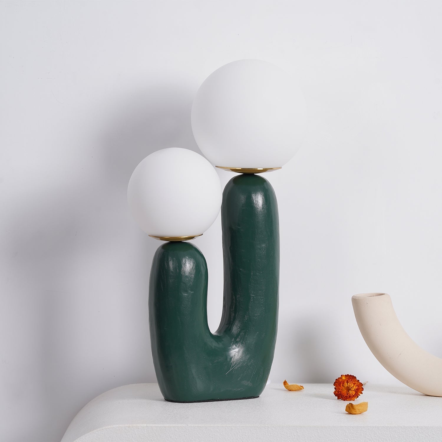 Lampe de Table en Verre et Résine - Design Élégant et Moderne pour Intérieur