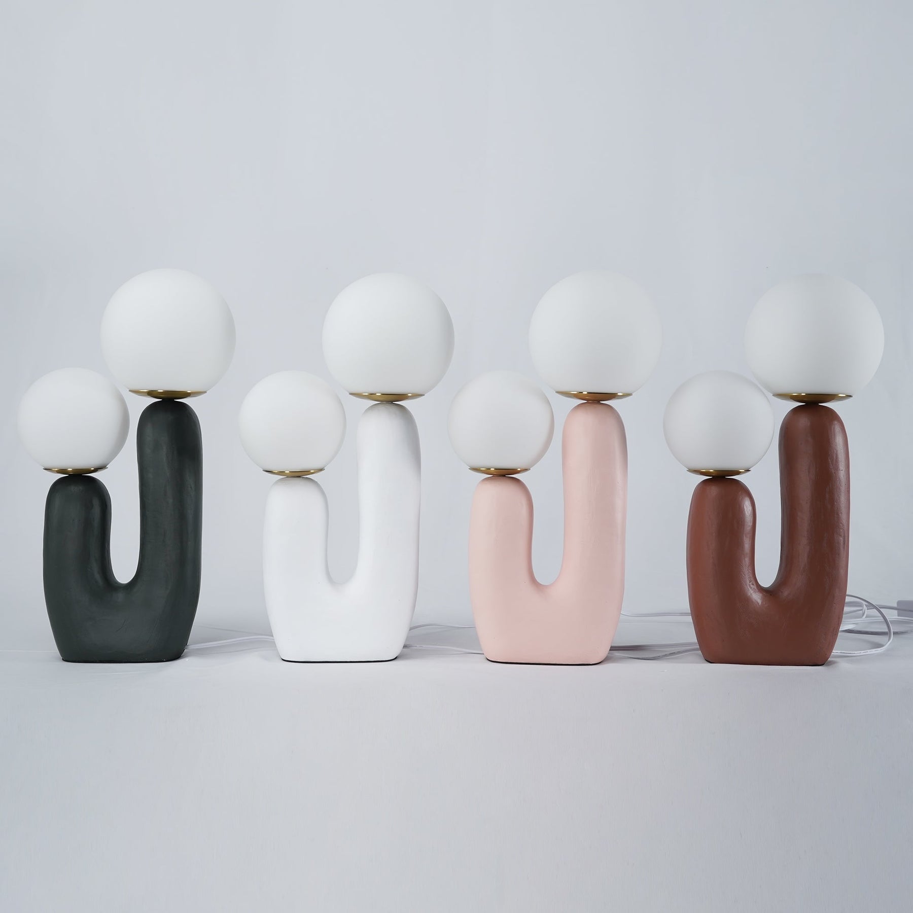 Lampe de Table en Verre et Résine - Design Élégant et Moderne pour Intérieur