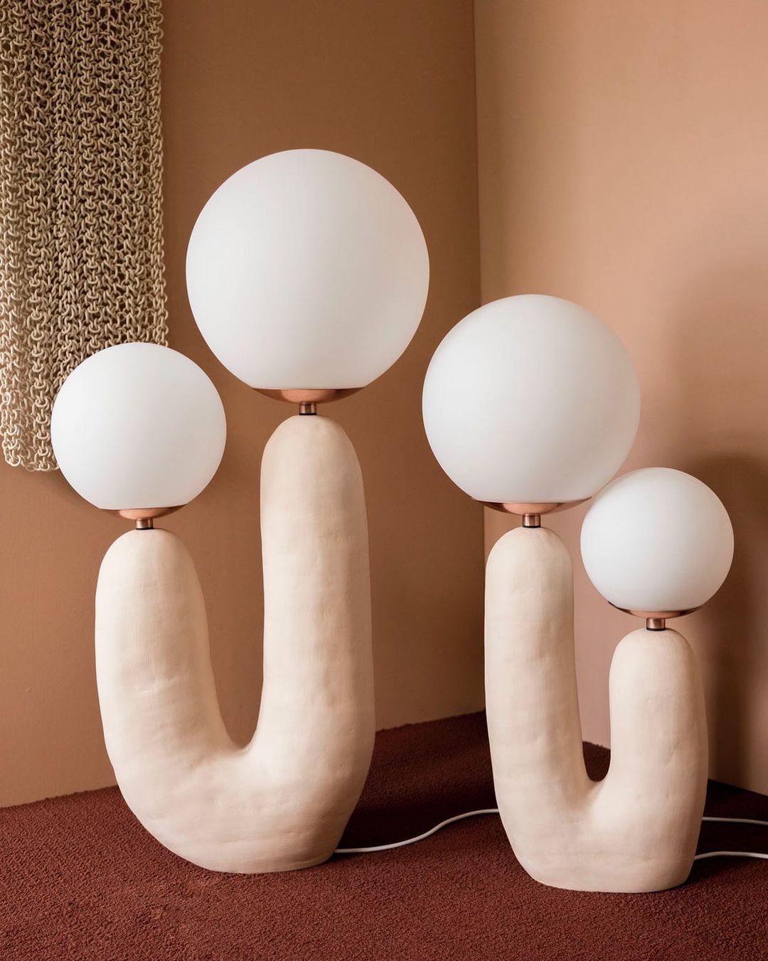 Lampe de Table en Verre et Résine - Design Élégant et Moderne pour Intérieur