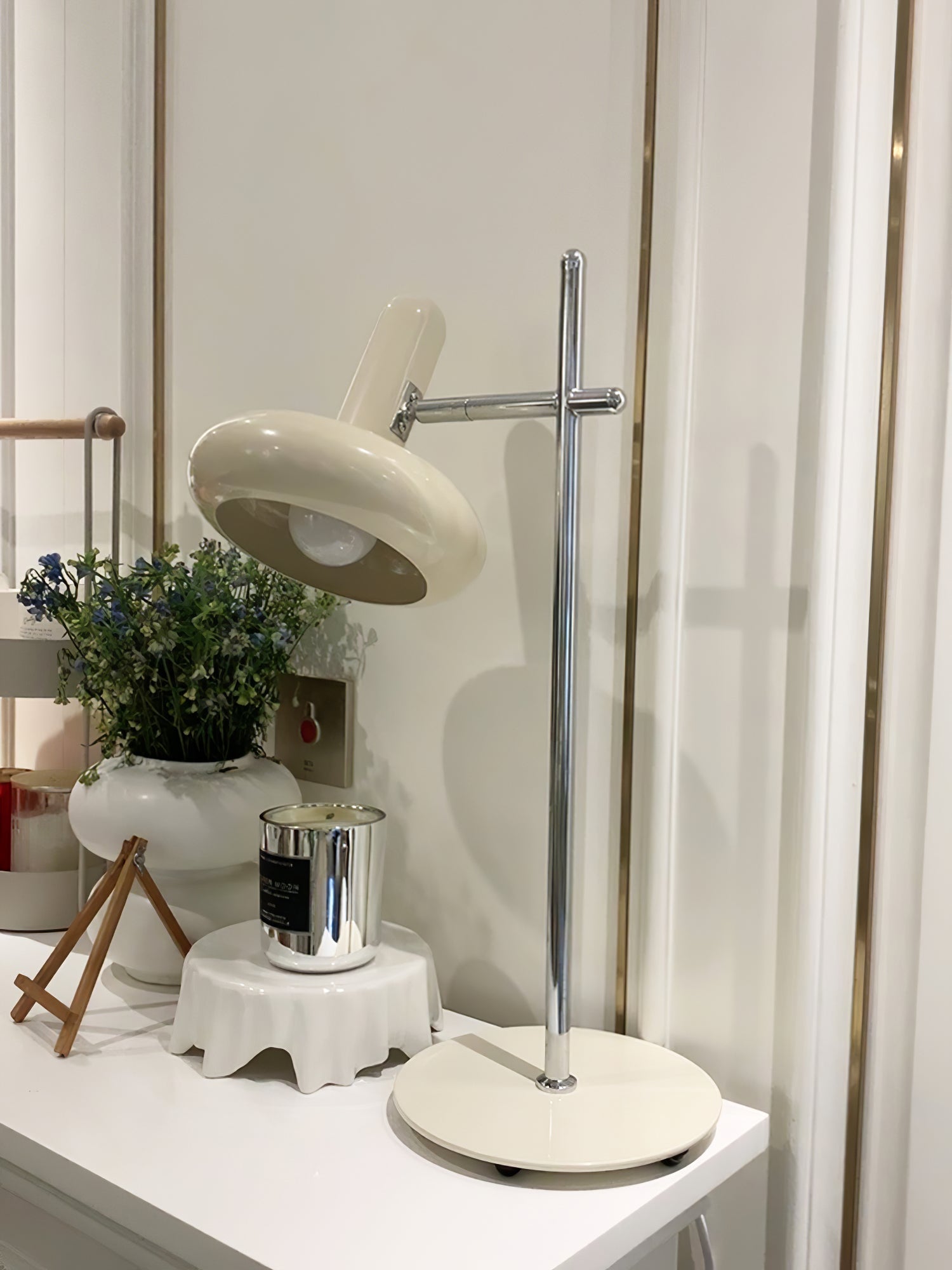 Lampe de Table Élégante - Design Rétro et Éclairage Intime