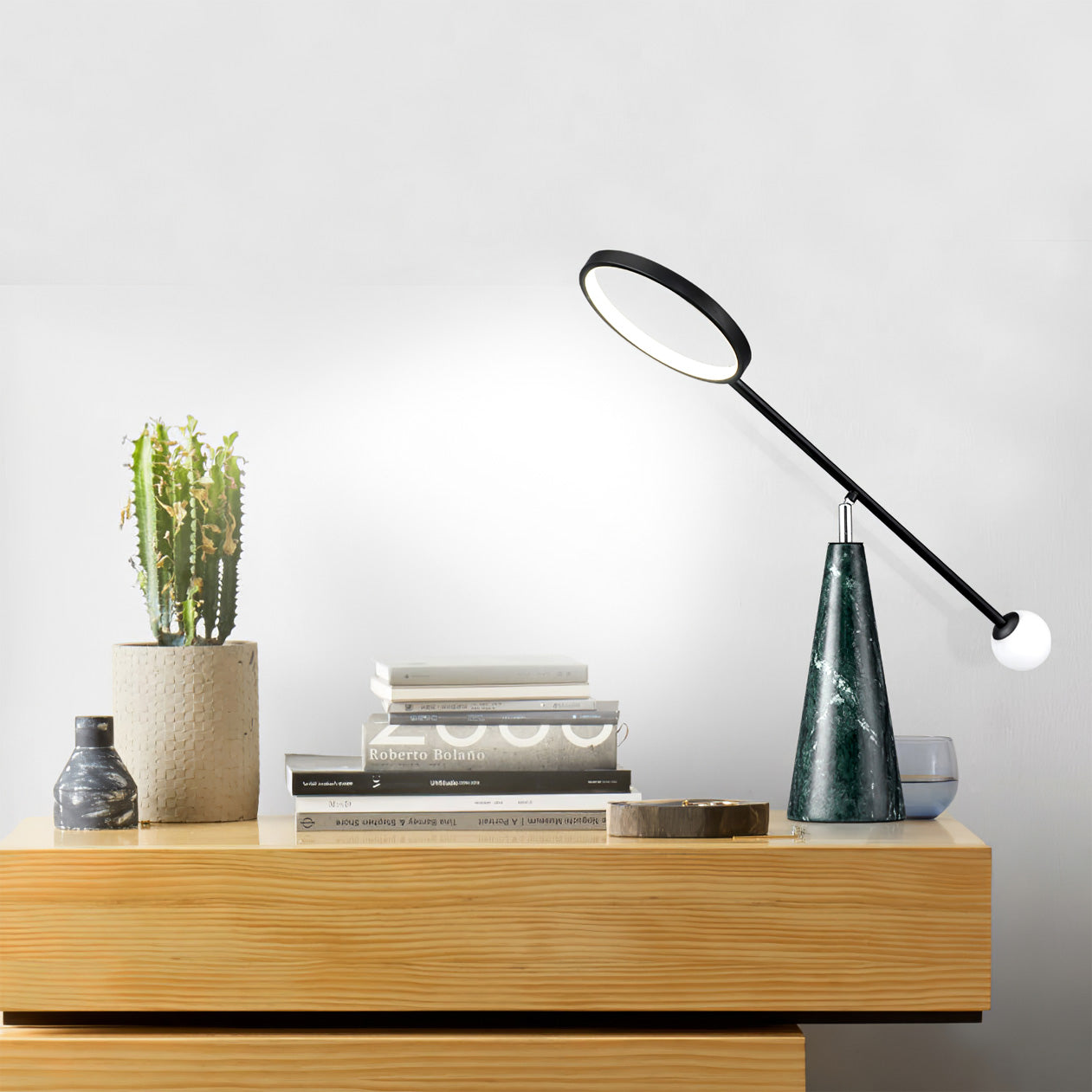 Lampe de Table Géométrique Ajustable - Design Postmoderne et Éclairage LED