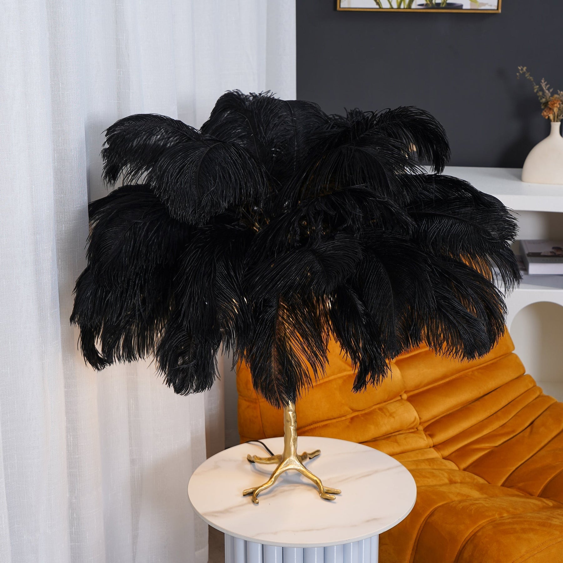 Lampe de Table Élégante en Plumes - Design Luxueux et Atmosphère Romantique