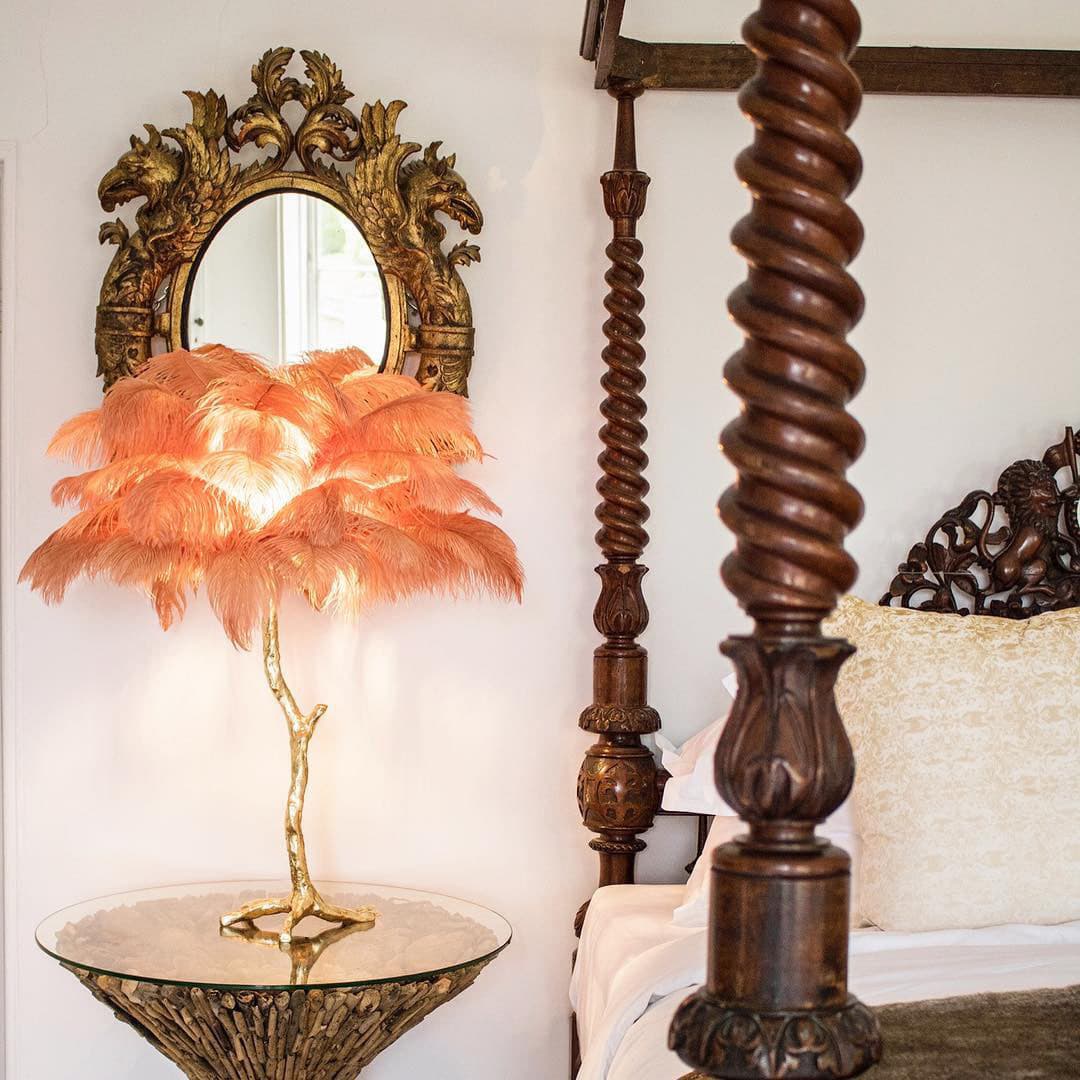 Lampe de Table Élégante en Plumes - Design Luxueux et Atmosphère Romantique