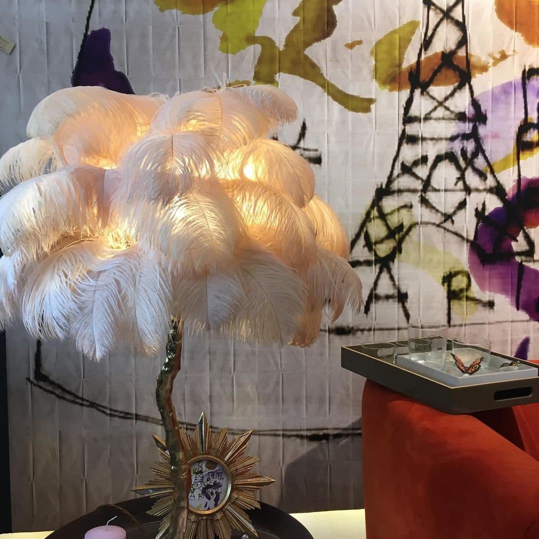 Lampe de Table Élégante en Plumes - Design Luxueux et Atmosphère Romantique