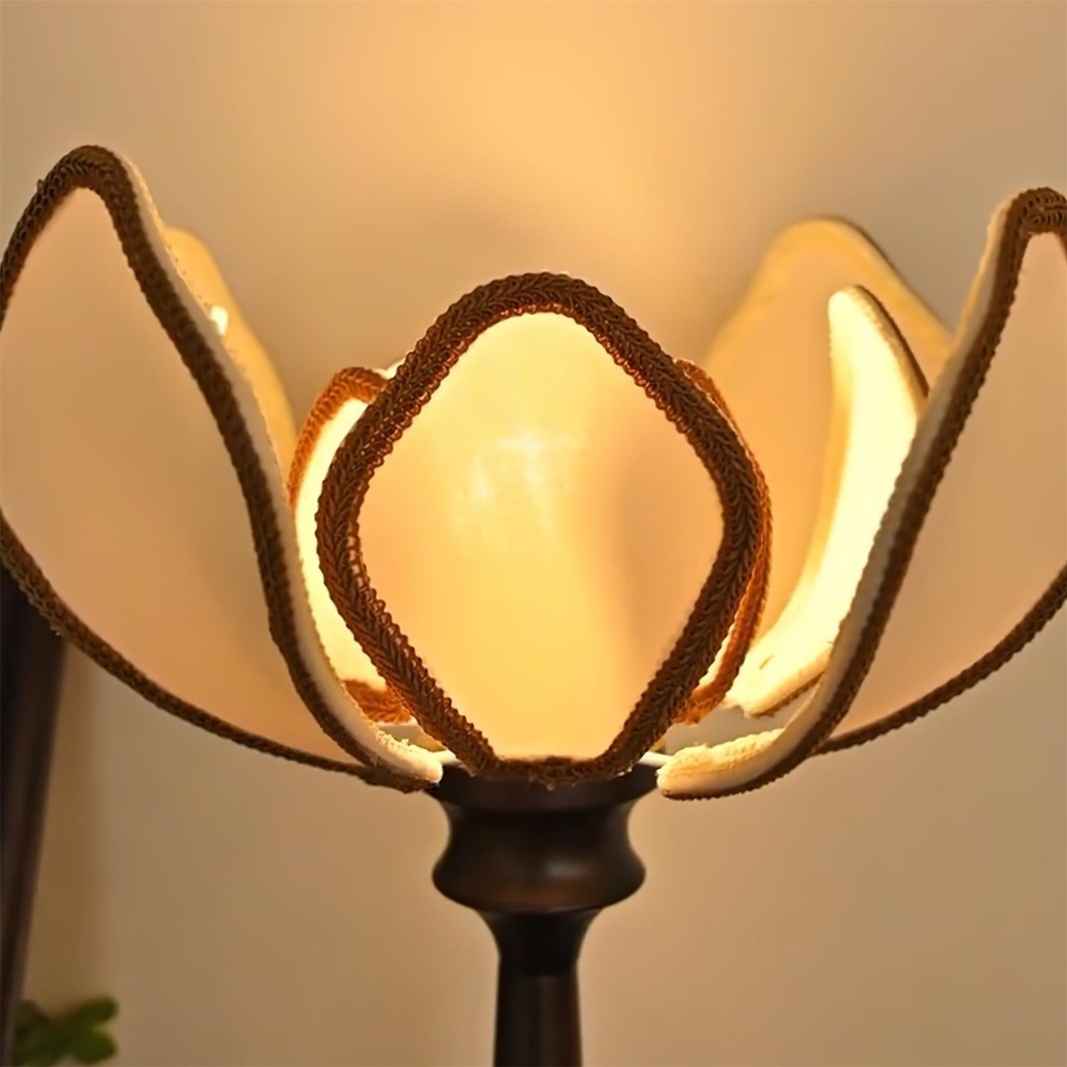 Lampe de Table Écologique - Design Floral et Ambiance Chaleureuse