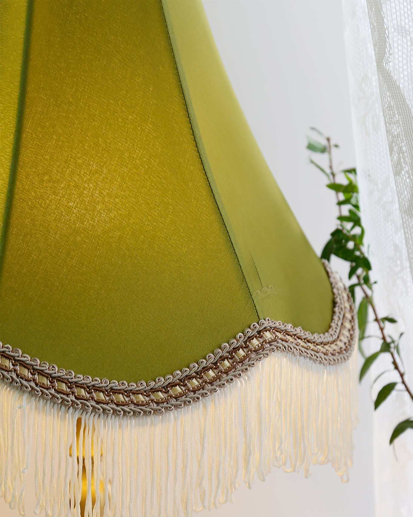 Lampe de Table en Marbre - Élégance et Franges Tissées