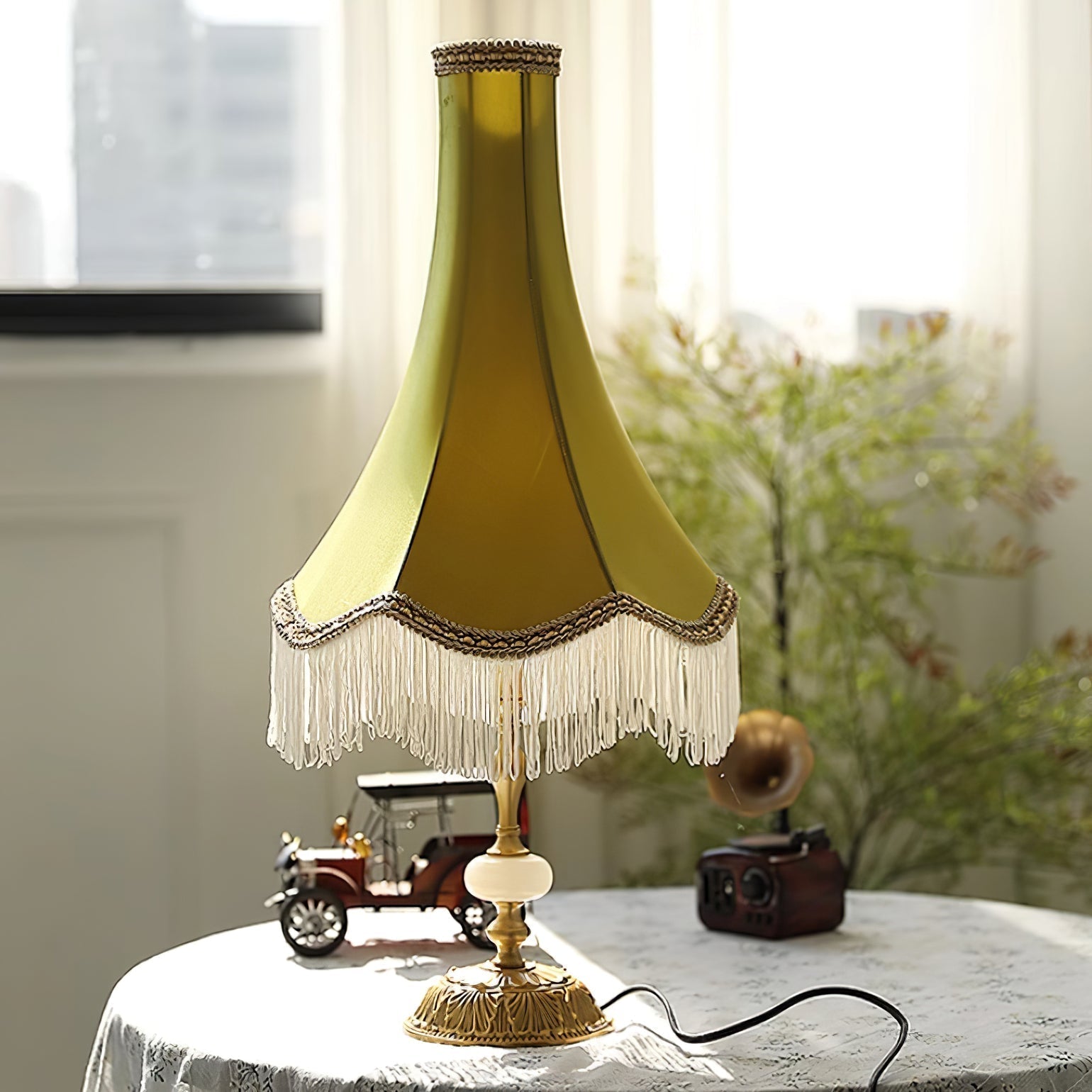 Lampe de Table en Marbre - Élégance et Franges Tissées