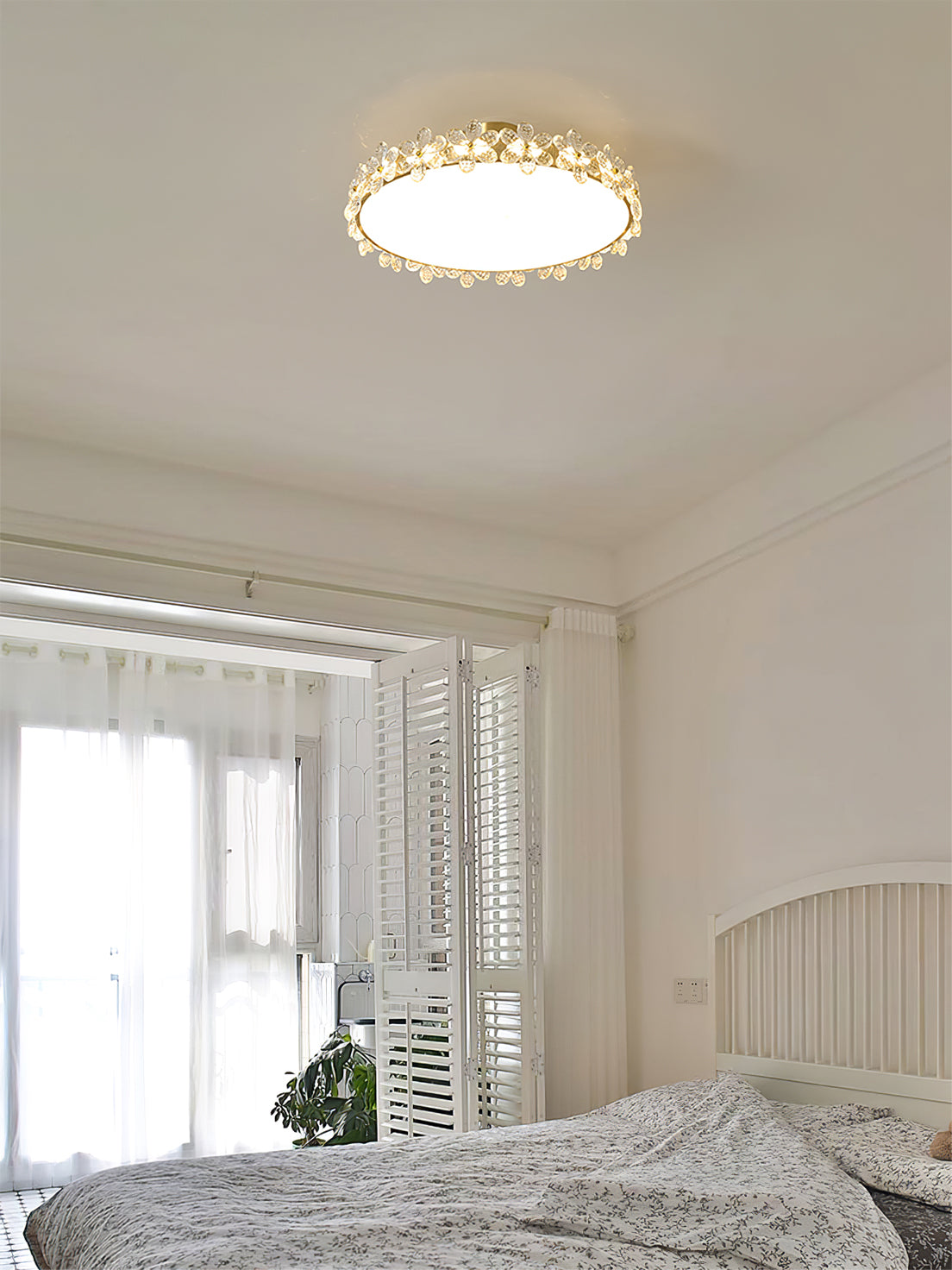 Lampe de Plafond en Cristal - Élégance et Lumière Subtile