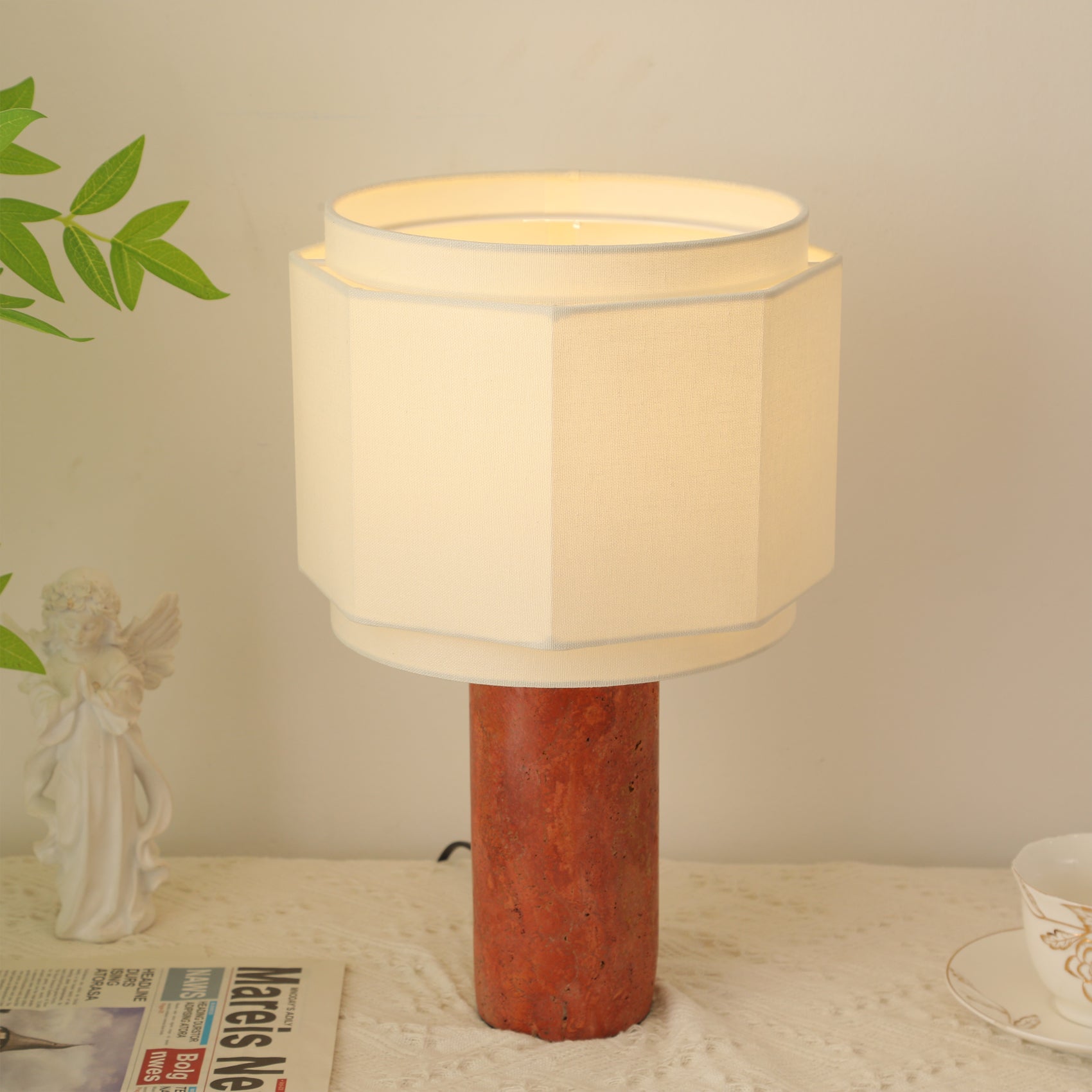 Lampe de Table Élégante en Travertin - Design Géométrique et Pratique