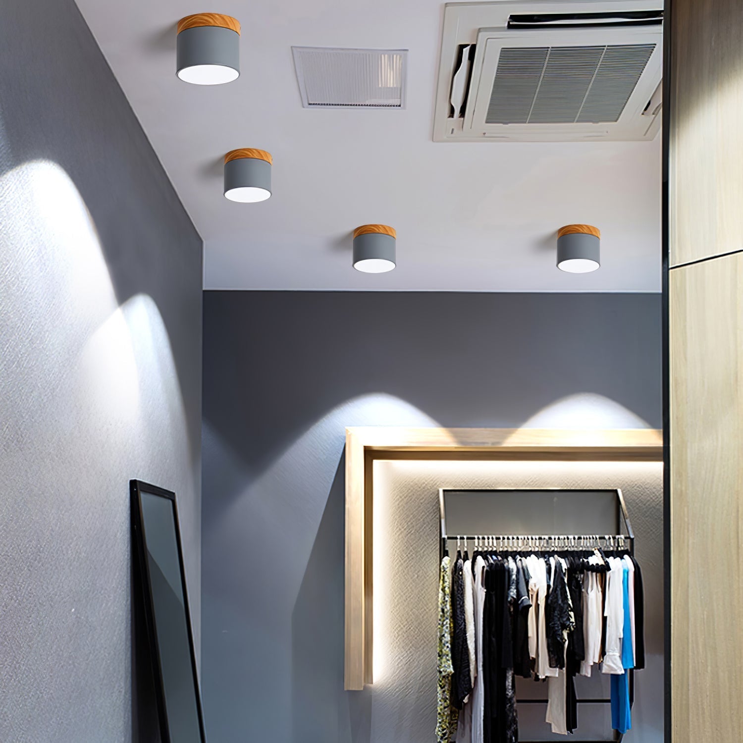 Spot de Plafond Minimaliste - Éclairage Ciblé et Design Scandinave