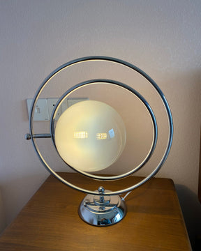 Lampe de Table Cosmique - Design Ludique et Éclairage Subtil