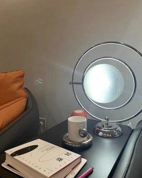 Lampe de Table Cosmique - Design Ludique et Éclairage Subtil