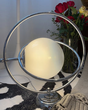 Lampe de Table Cosmique - Design Ludique et Éclairage Subtil