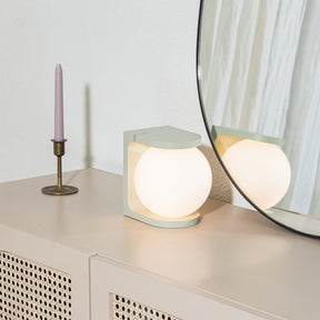 Lampe de Table avec Chargeur Sans Fil - Design Unique et Pratique pour Bureau