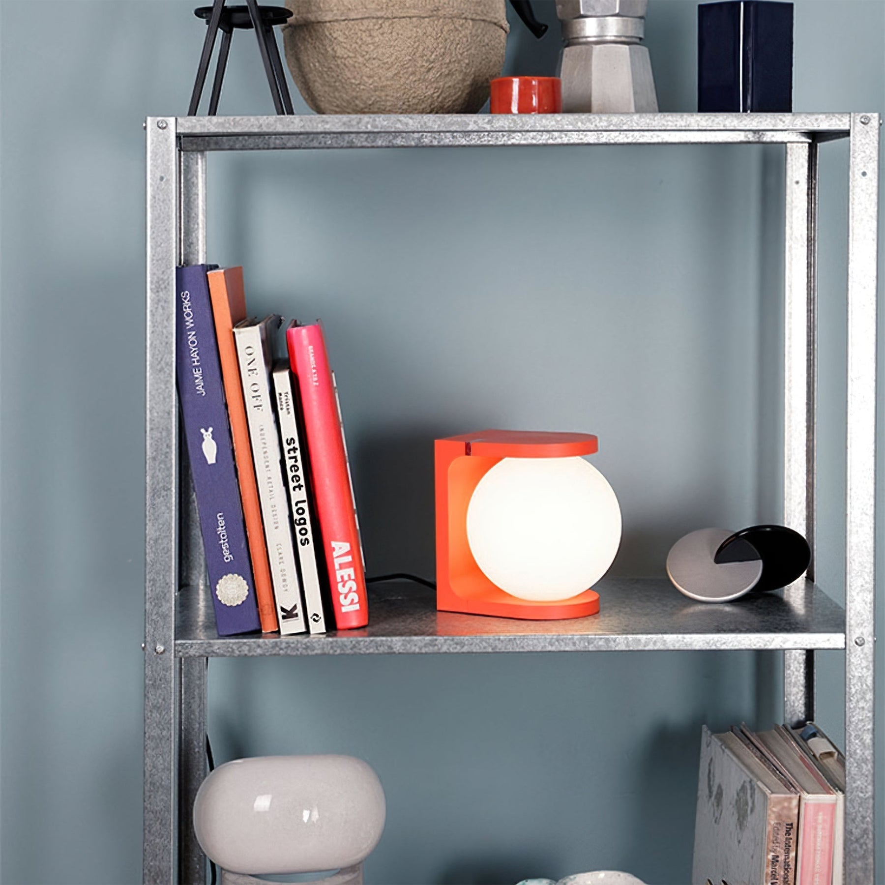 Lampe de Table avec Chargeur Sans Fil - Design Unique et Pratique pour Bureau