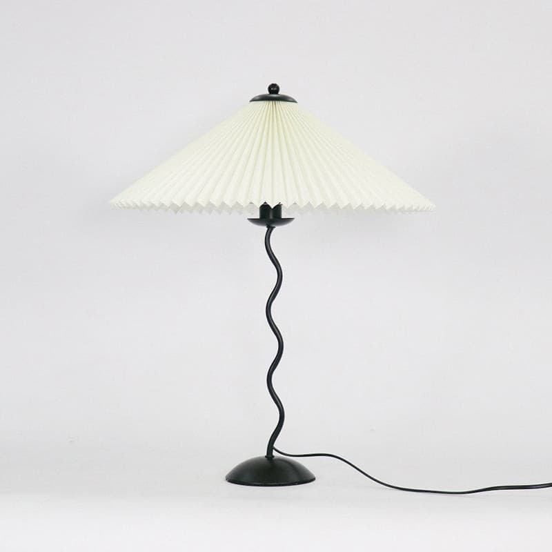 Lampe de Table Scandinave en Bois - Abat-jour Plissé et Élégant