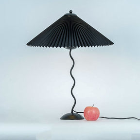 Lampe de Table Scandinave en Bois - Abat-jour Plissé et Élégant